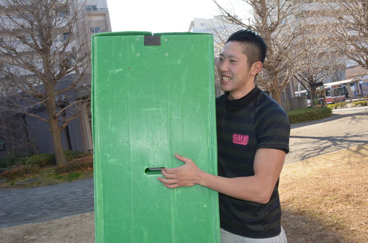 運び